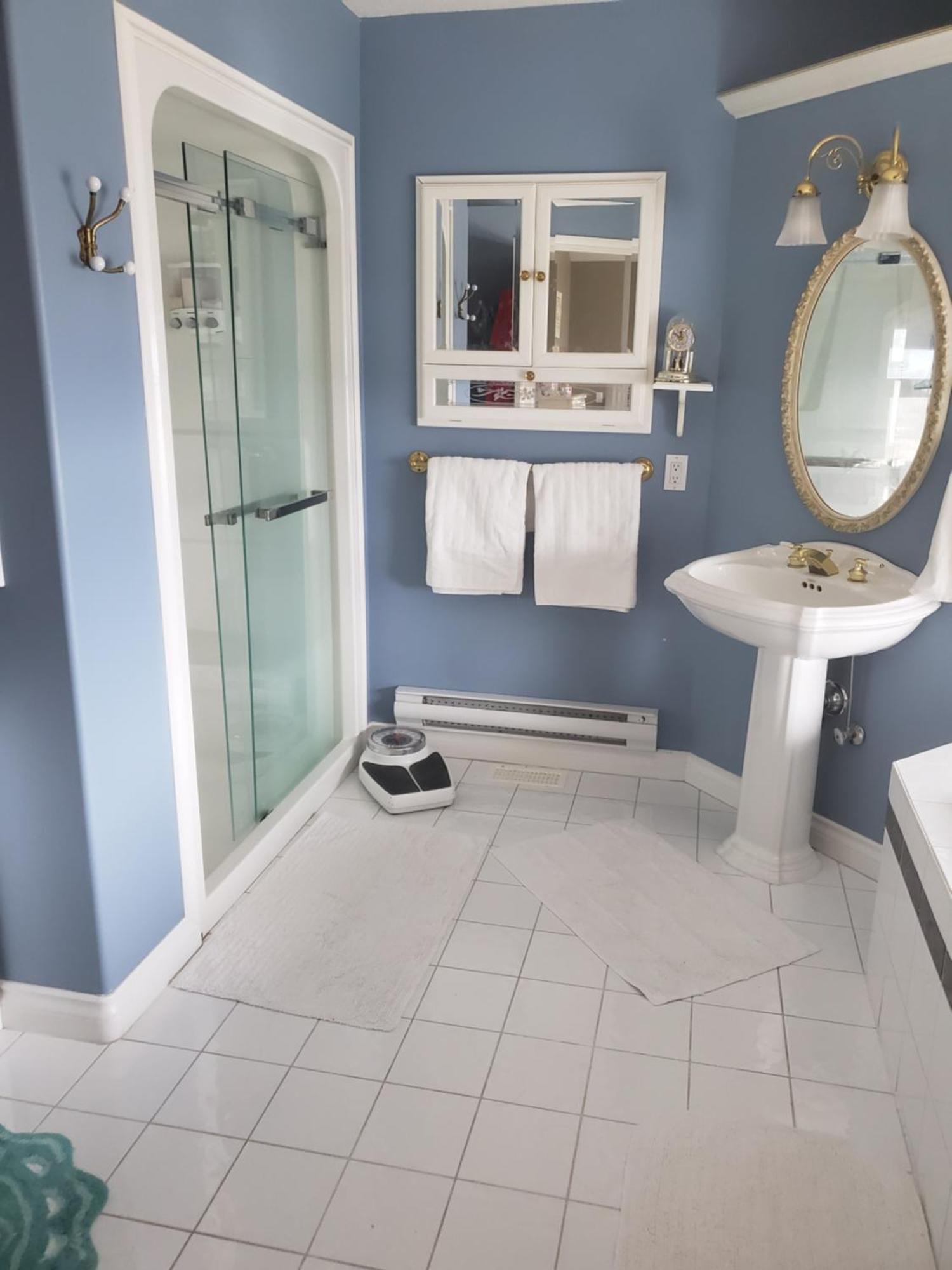 Lakeview House With 4 Rooms Kelowna Near Downtown & Knox Moutain Zimmer foto